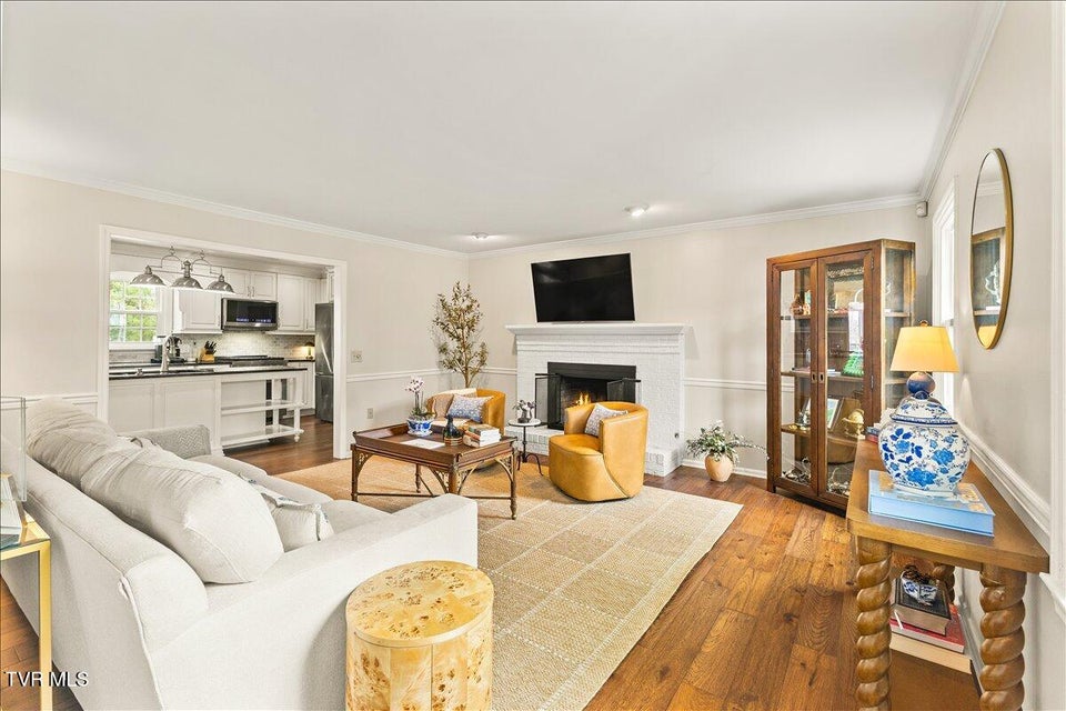 Photo #9: 8 Parwood Court