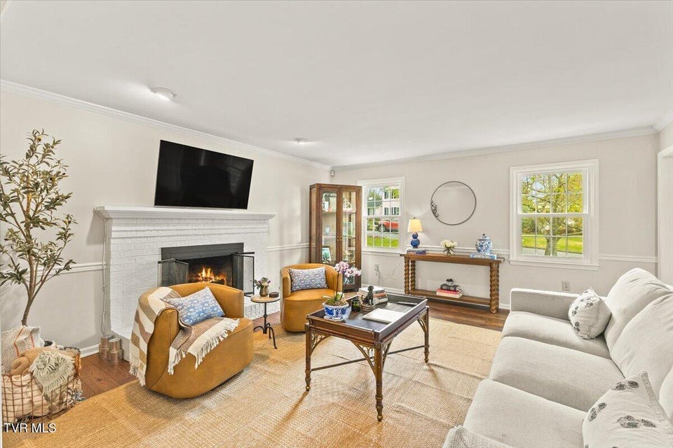 Photo #11: 8 Parwood Court