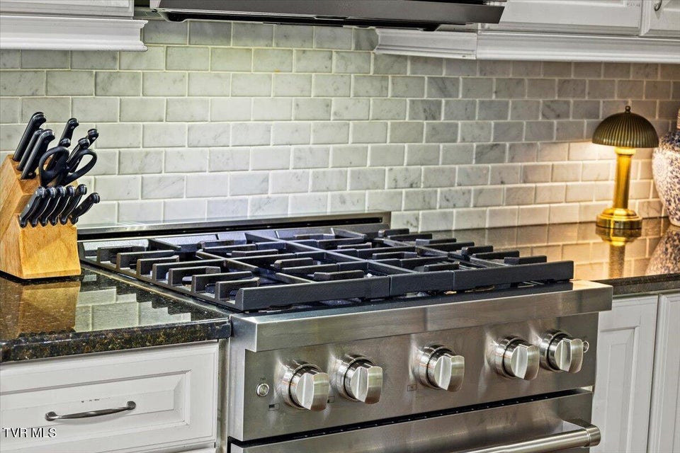 Photo #13: 8 Parwood Court