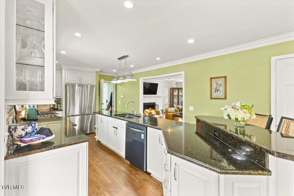 Photo #15: 8 Parwood Court