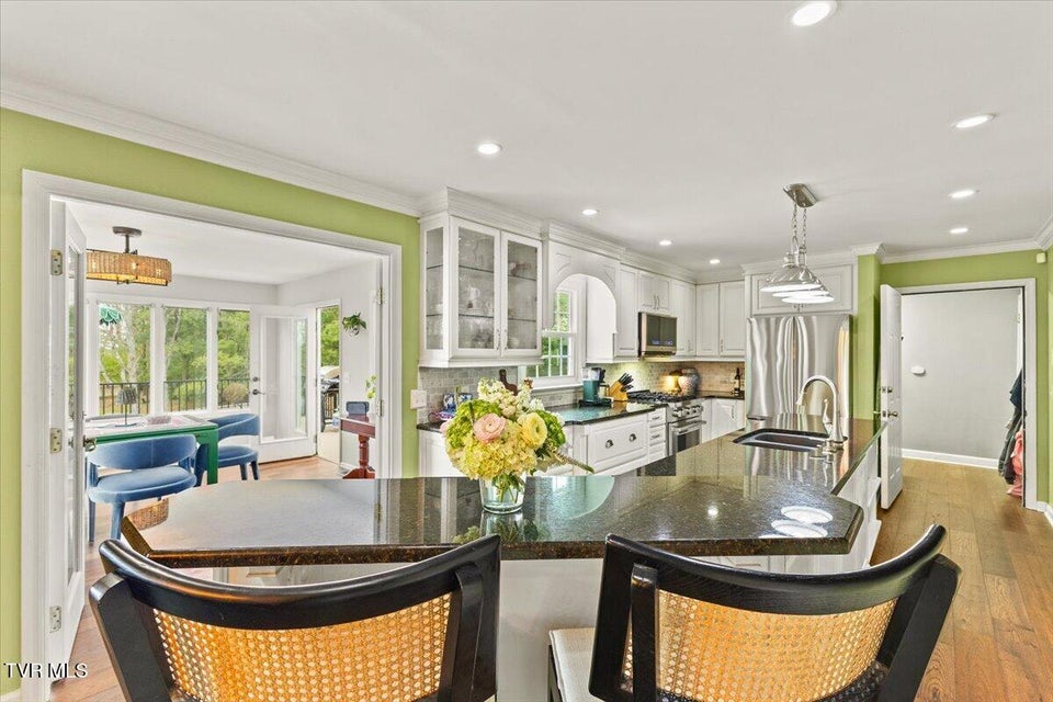 Photo #18: 8 Parwood Court