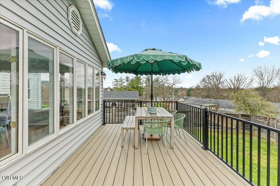 Photo #22: 8 Parwood Court