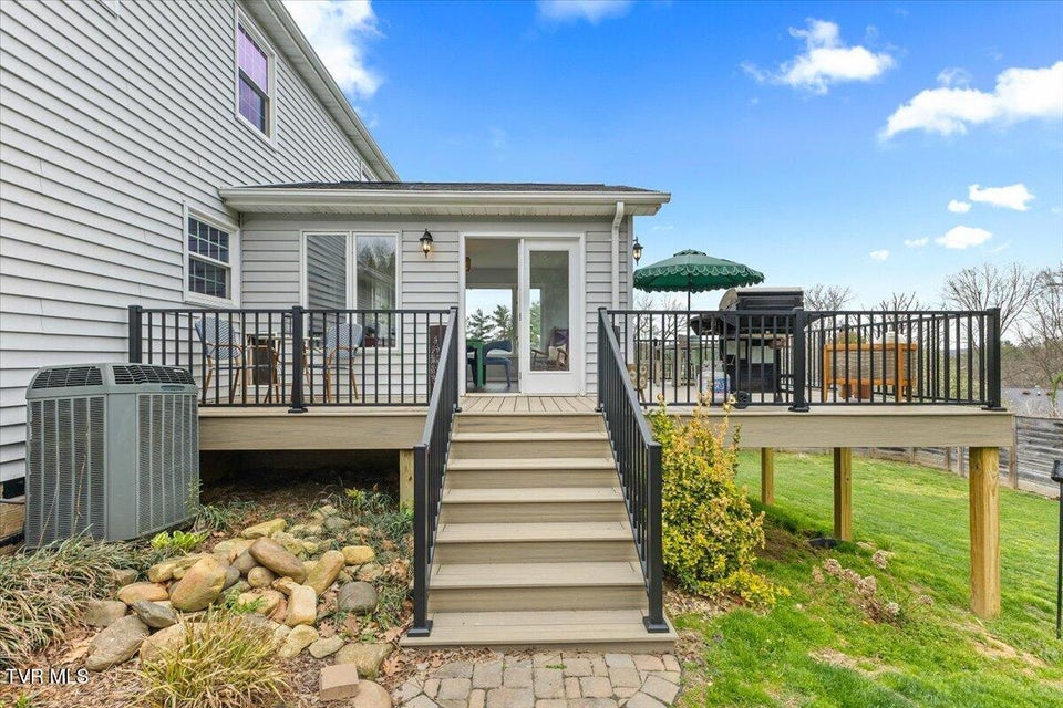 Photo #24: 8 Parwood Court