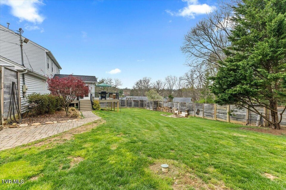 Photo #25: 8 Parwood Court