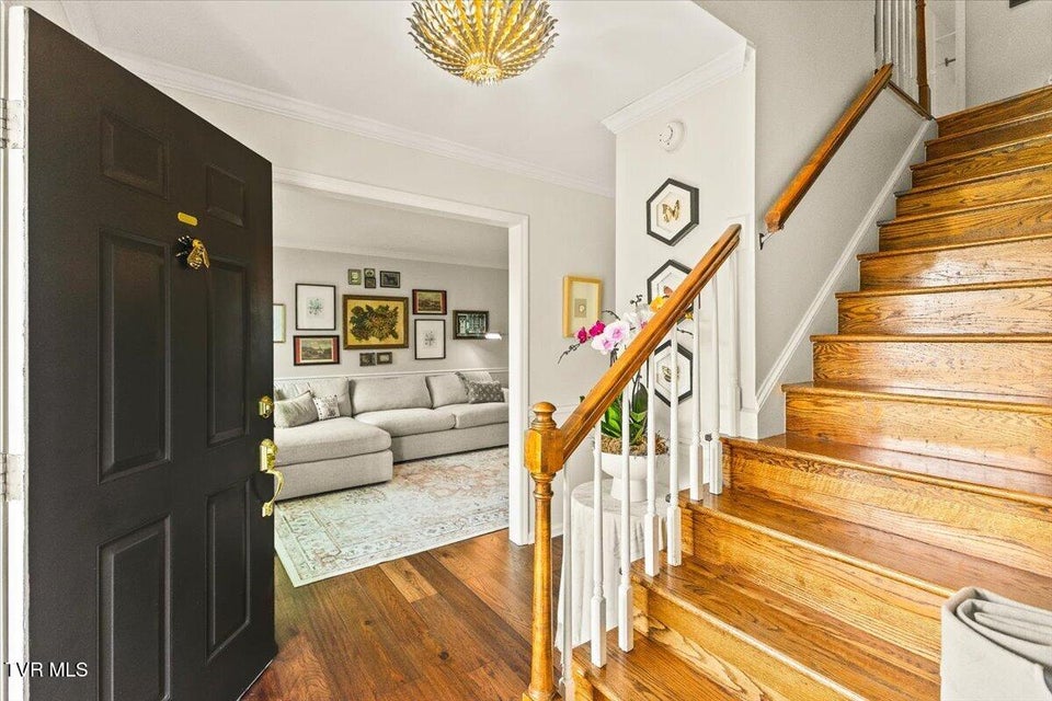 Photo #31: 8 Parwood Court