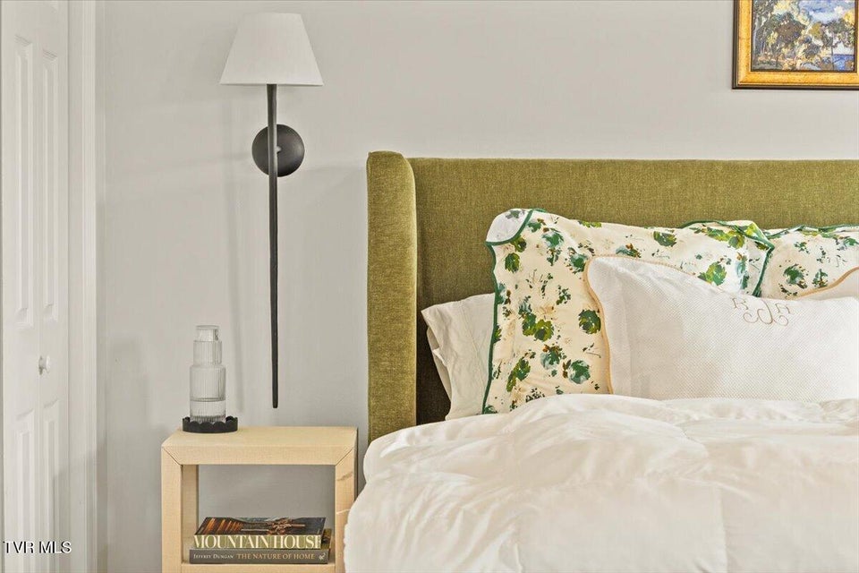 Photo #42: 8 Parwood Court