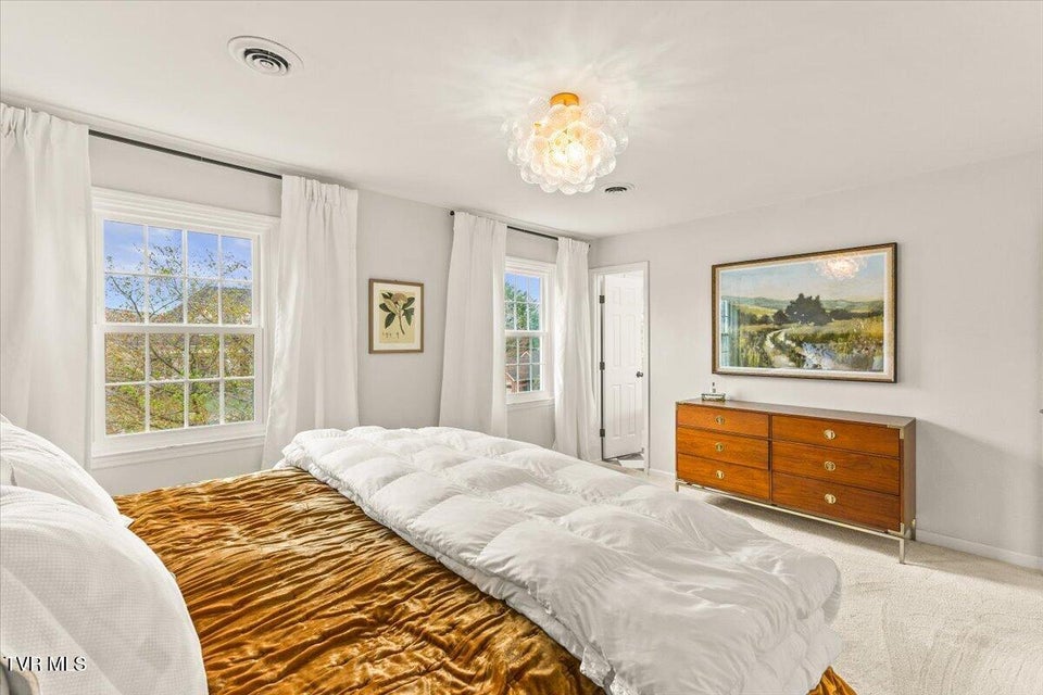 Photo #43: 8 Parwood Court