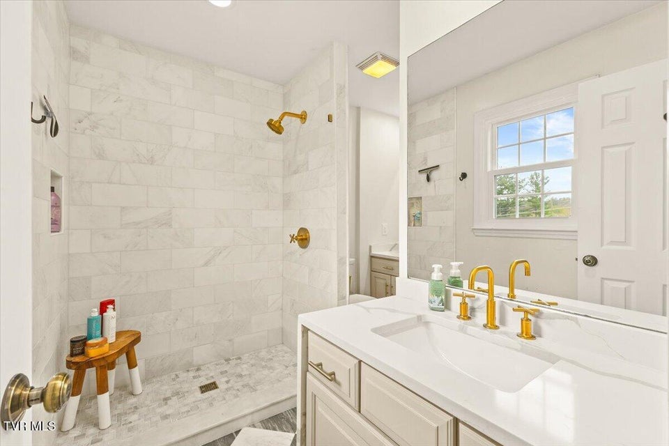 Photo #44: 8 Parwood Court