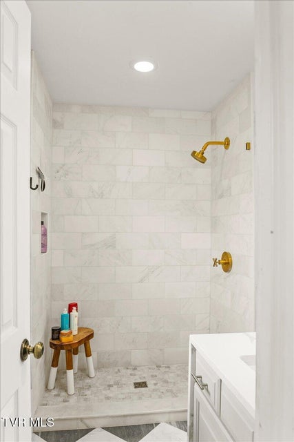 Photo #45: 8 Parwood Court