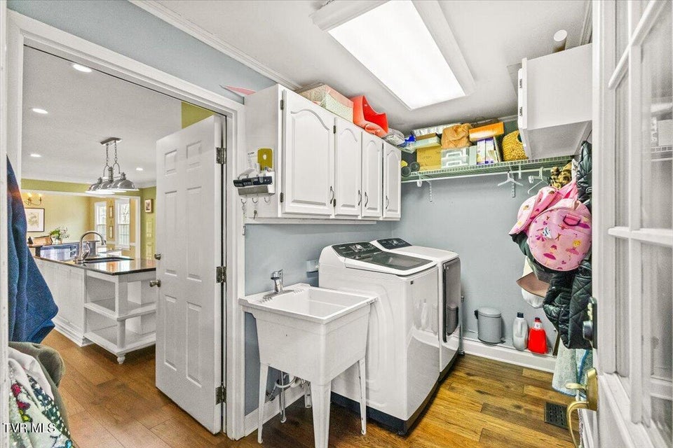 Photo #50: 8 Parwood Court