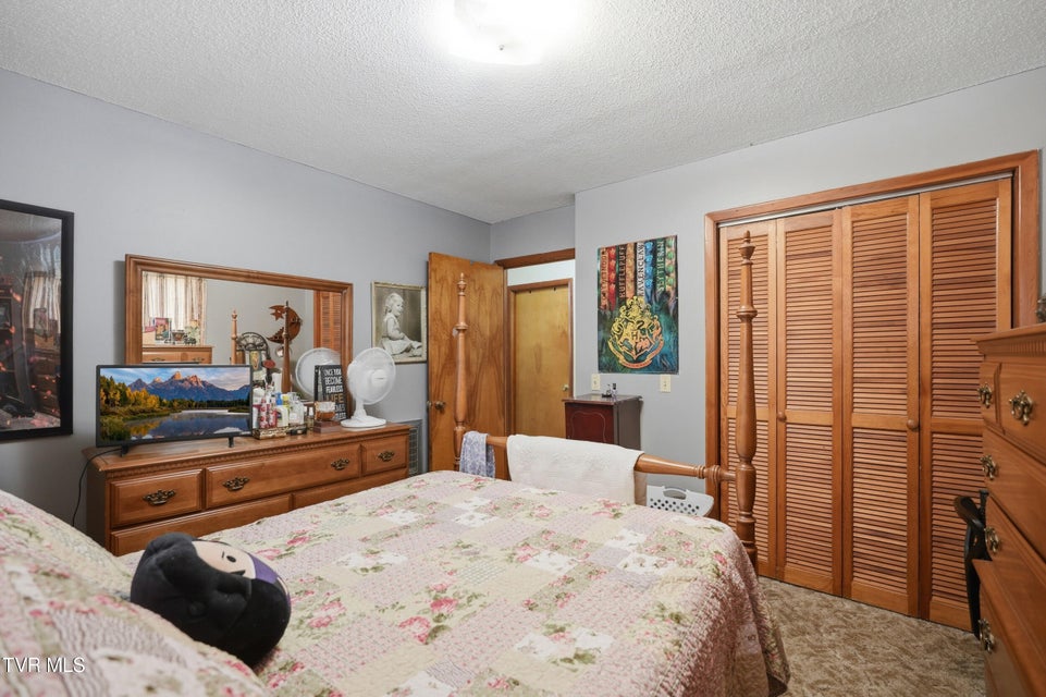 Photo #18: 805 Rock Creek Road