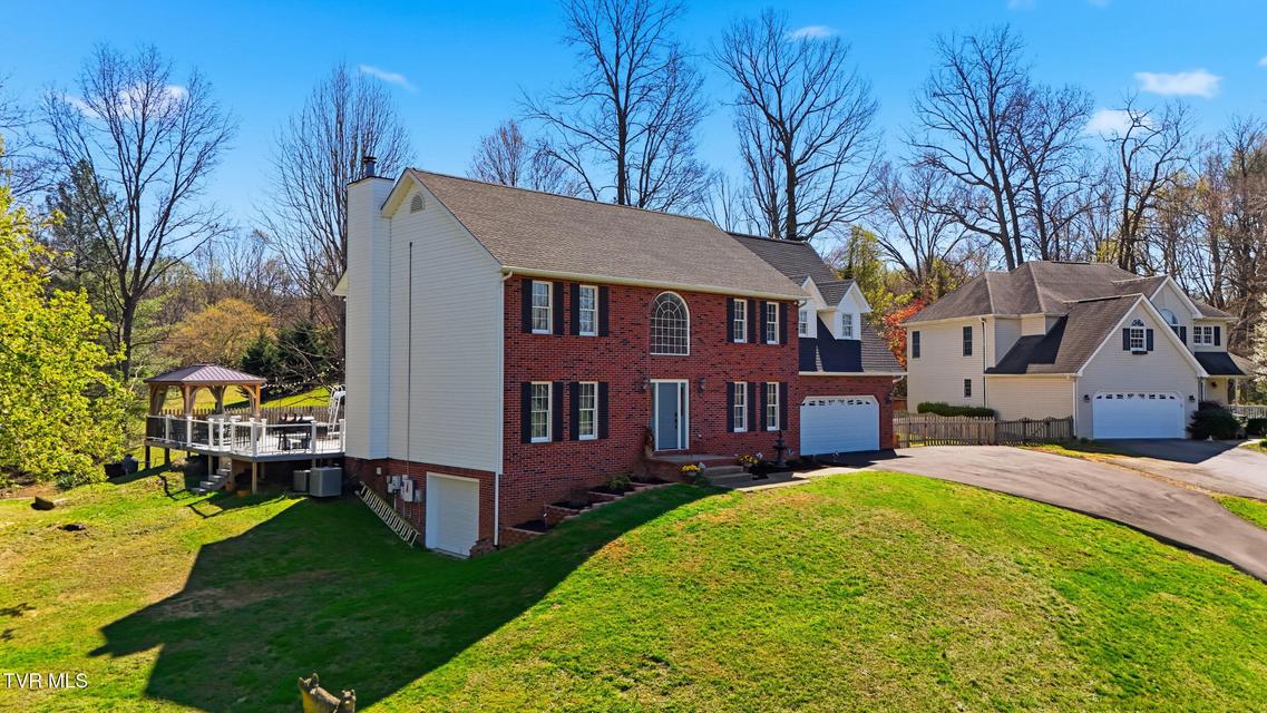 Photo #3: 124 Lazy Lane