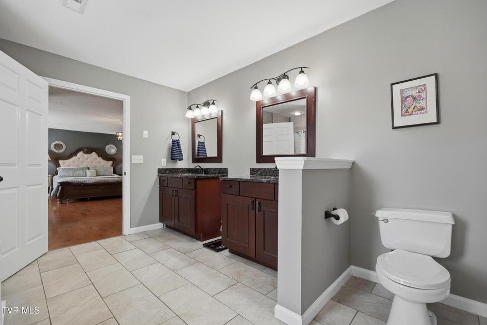 Photo #32: 124 Lazy Lane