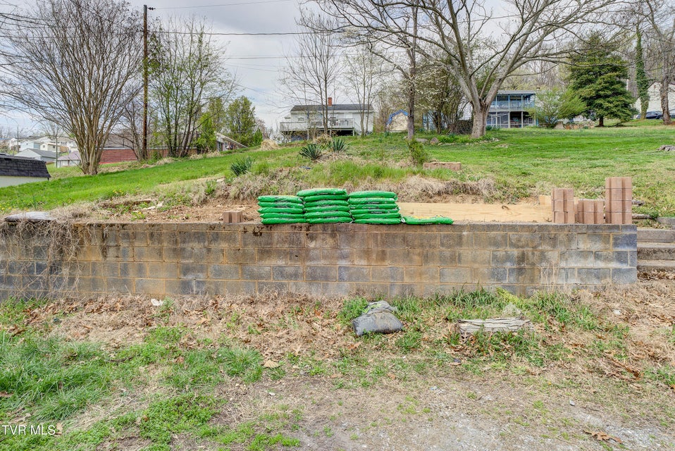 Photo #29: 307 Walker Street