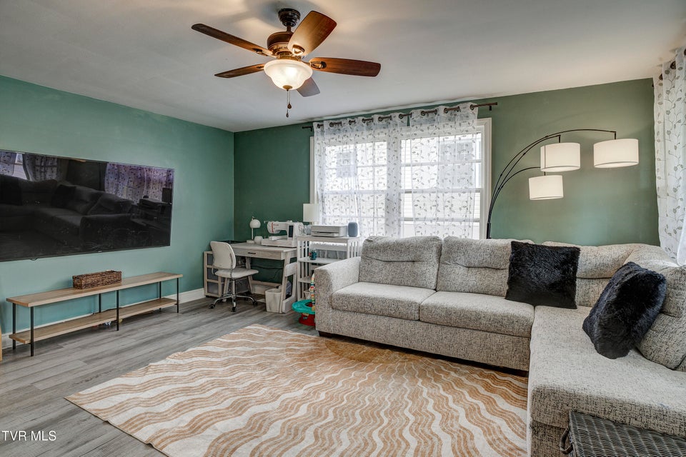 Photo #7: 307 Walker Street