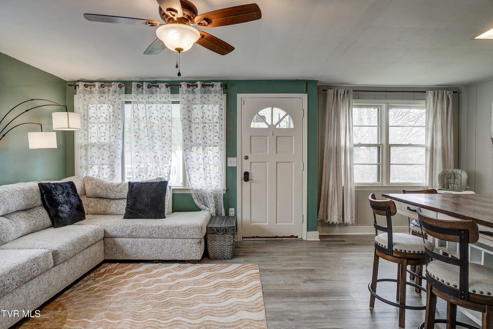 Photo #8: 307 Walker Street