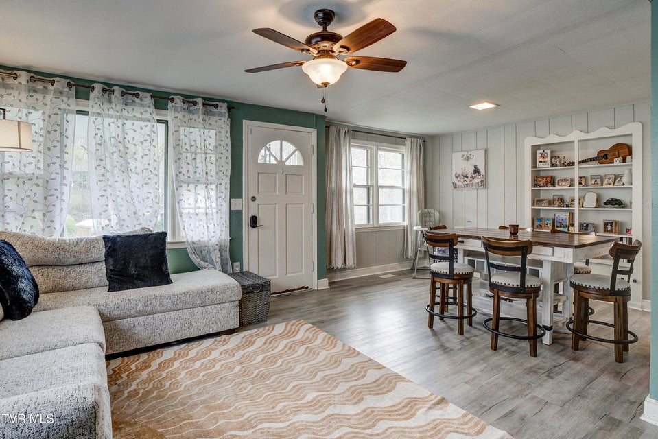 Photo #12: 307 Walker Street