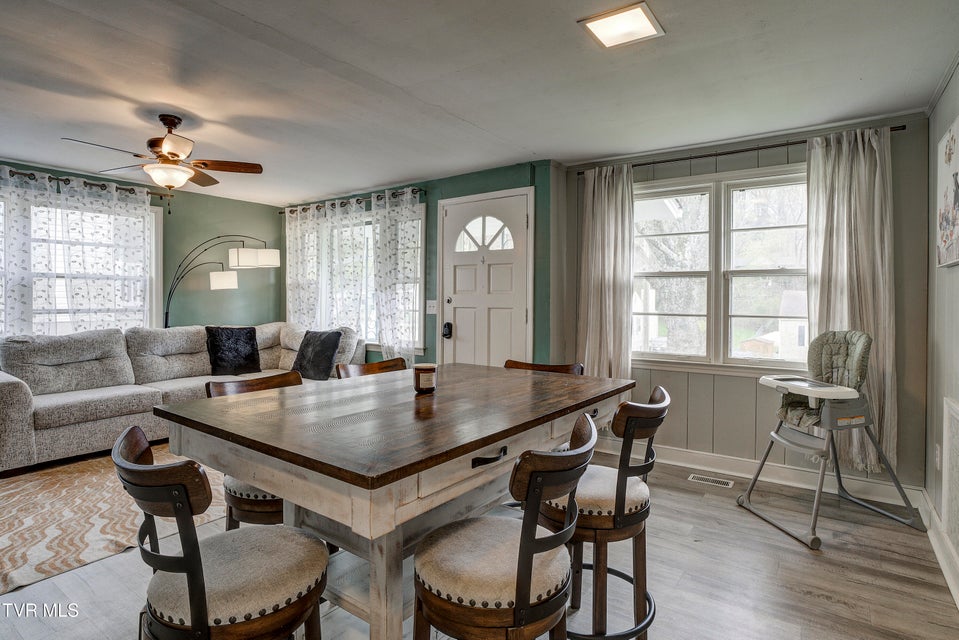 Photo #10: 307 Walker Street