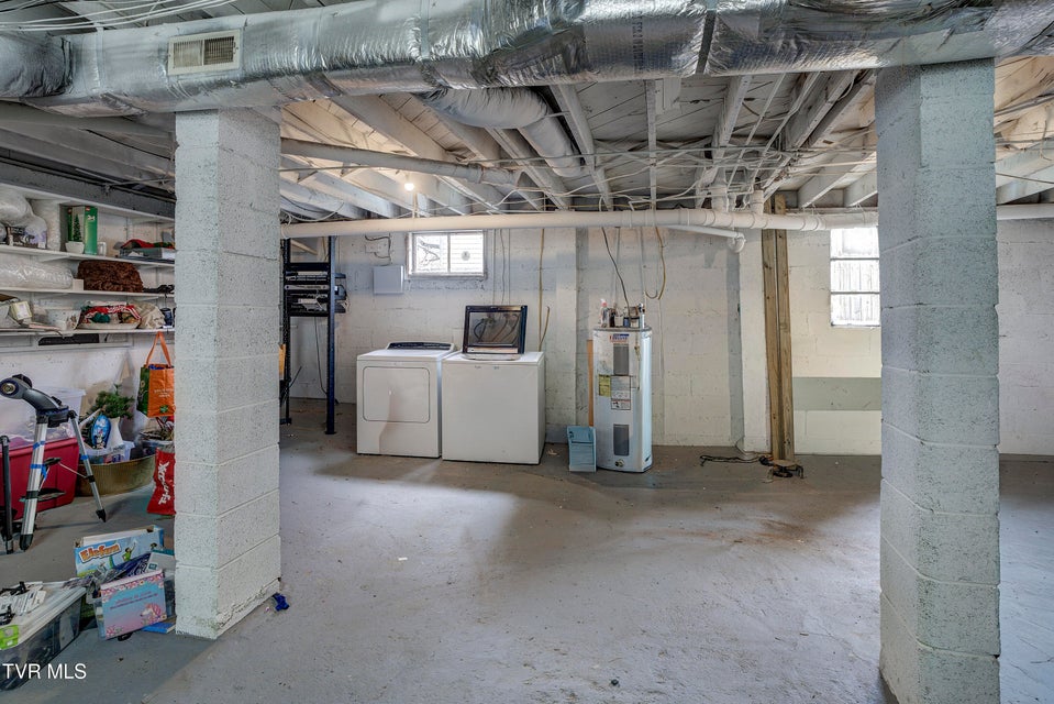 Photo #27: 307 Walker Street