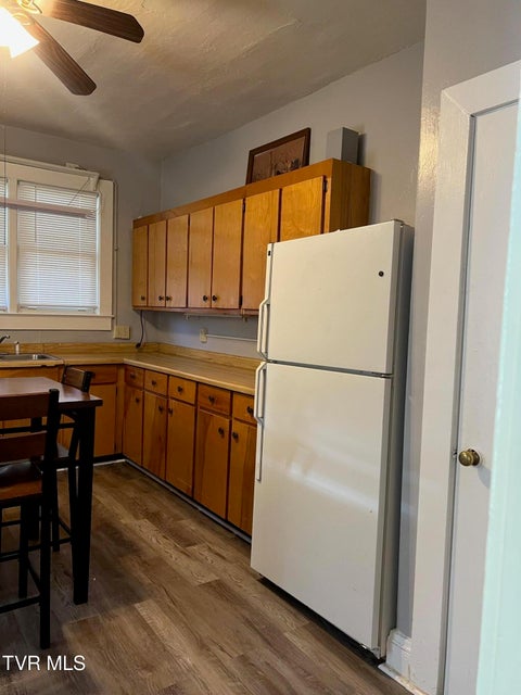 Photo #4: 615 Buckner Street