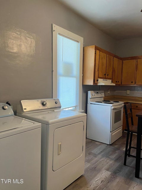 Photo #5: 615 Buckner Street