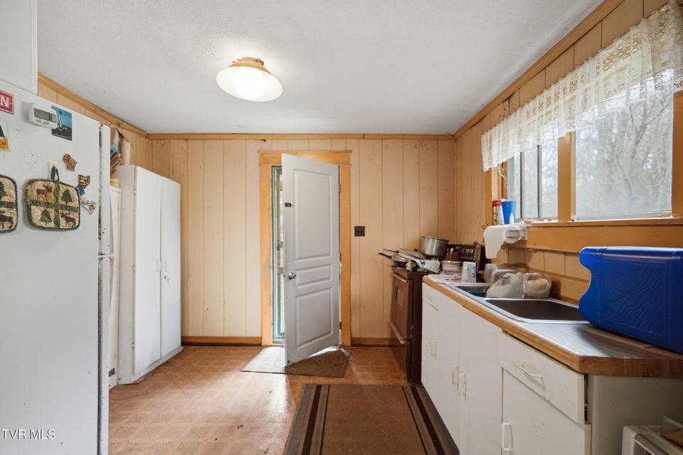 Photo #8: 138 Birch Lane