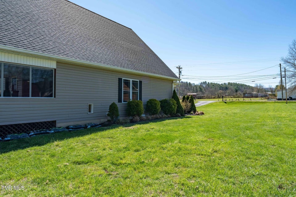 Photo #6: 2144 Highway 421 N 