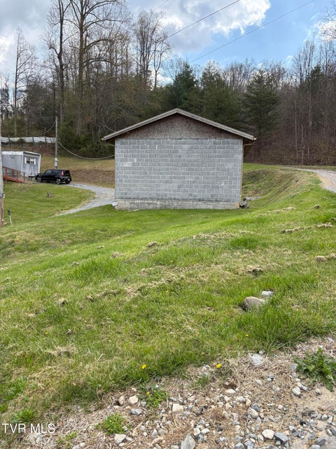 Photo #4: 131 Russell Hill Road