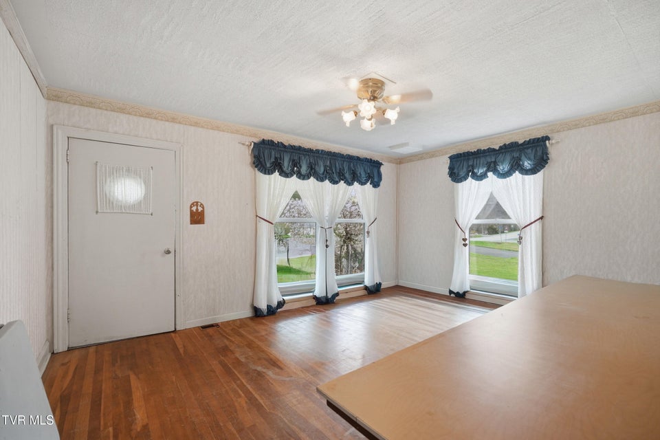 Photo #12: 1333 Dante Road