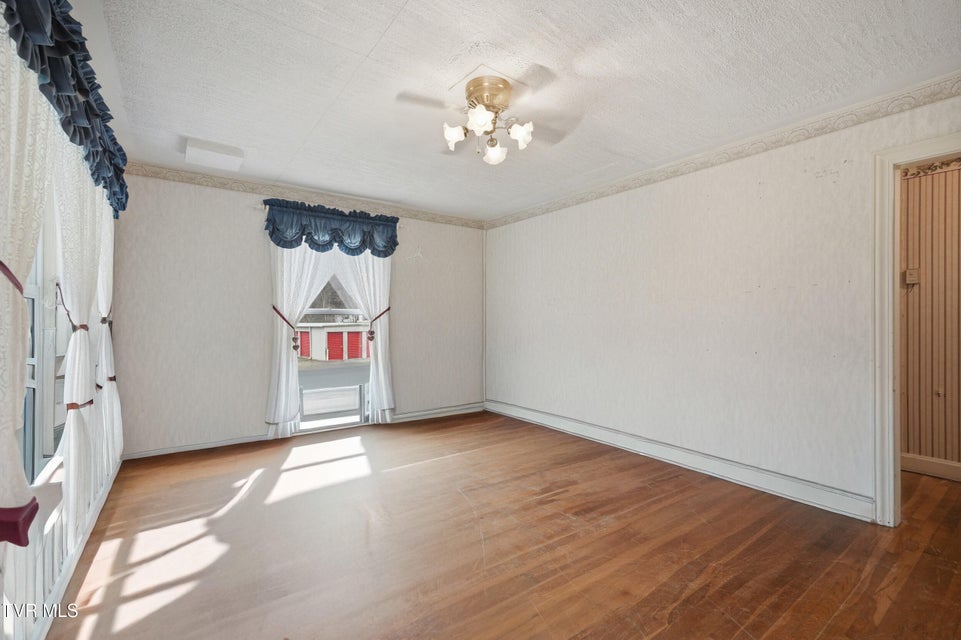 Photo #13: 1333 Dante Road