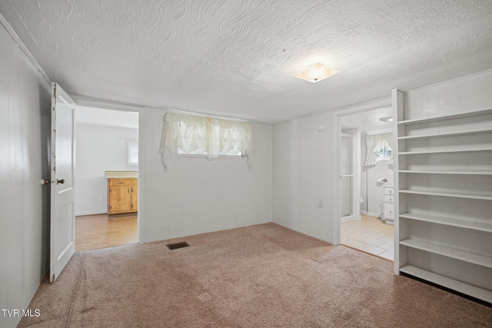 Photo #16: 1333 Dante Road