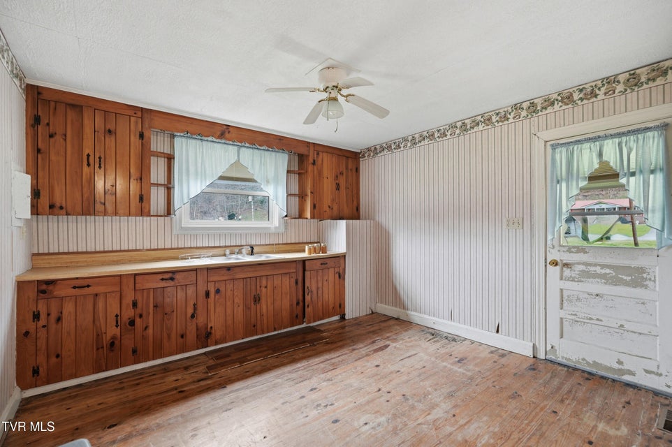 Photo #20: 1333 Dante Road