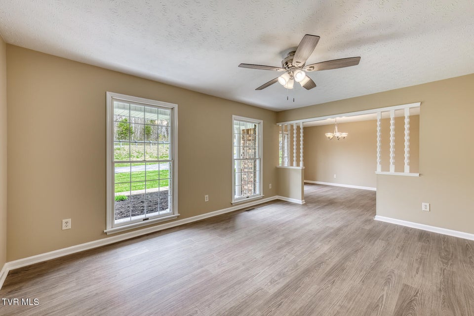 Photo #16: 5509 Memorial Boulevard