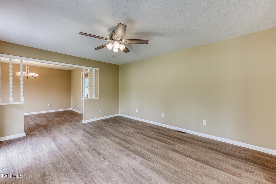 Photo #17: 5509 Memorial Boulevard