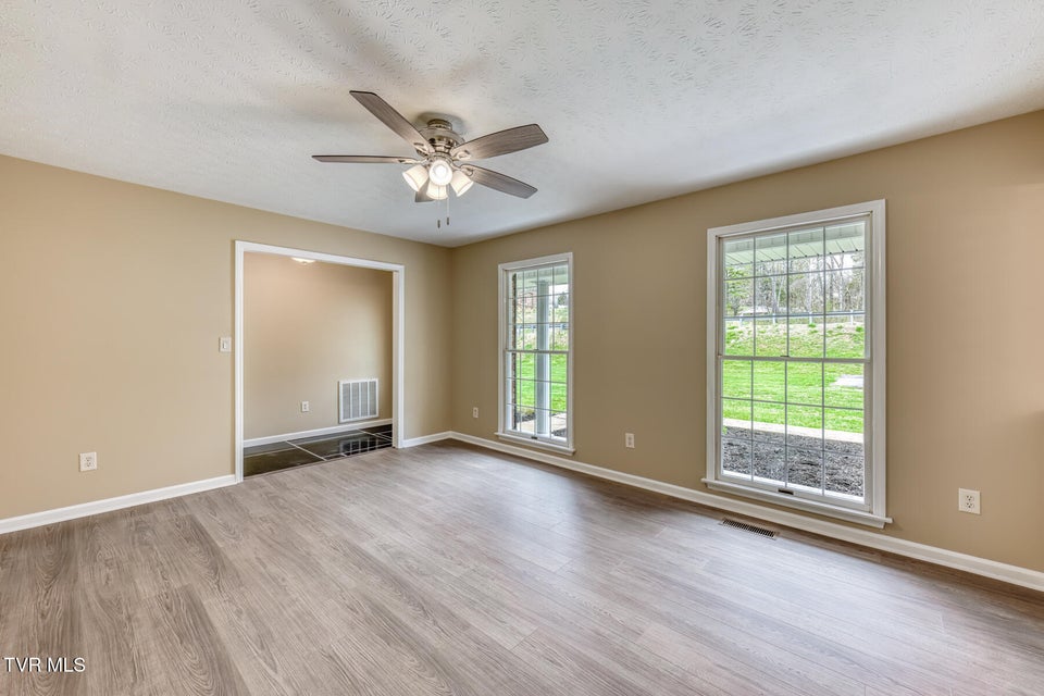 Photo #19: 5509 Memorial Boulevard