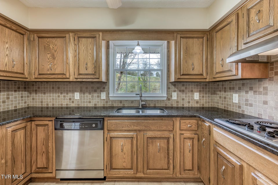 Photo #24: 5509 Memorial Boulevard