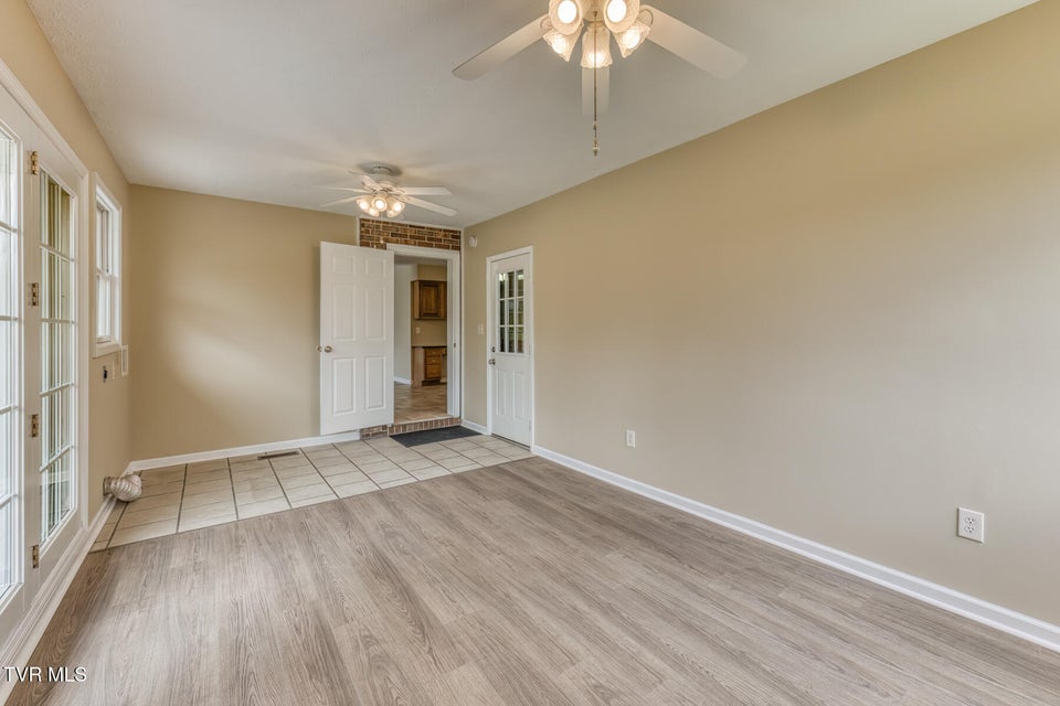 Photo #28: 5509 Memorial Boulevard