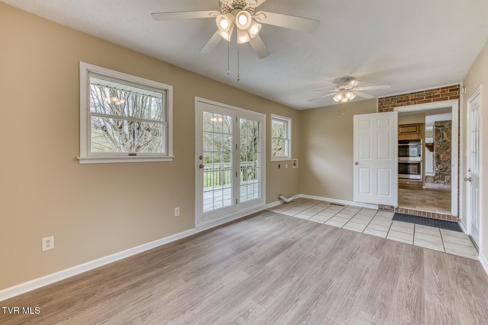 Photo #29: 5509 Memorial Boulevard