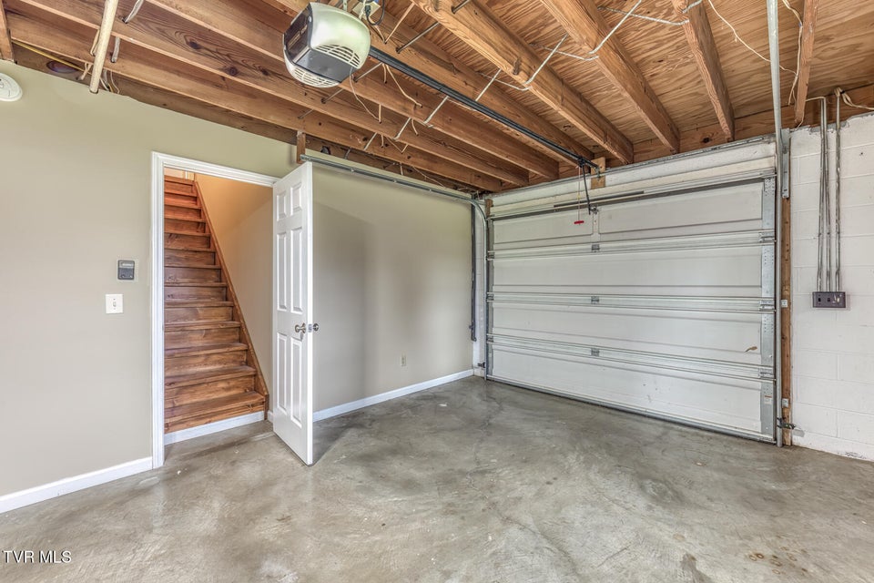 Photo #42: 5509 Memorial Boulevard