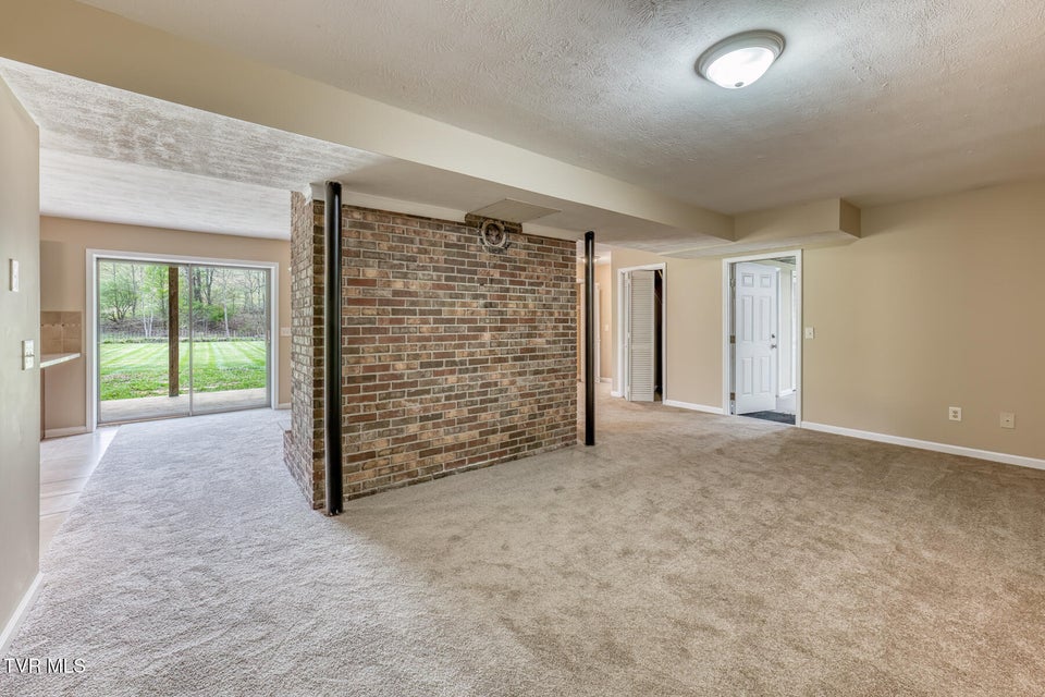 Photo #47: 5509 Memorial Boulevard