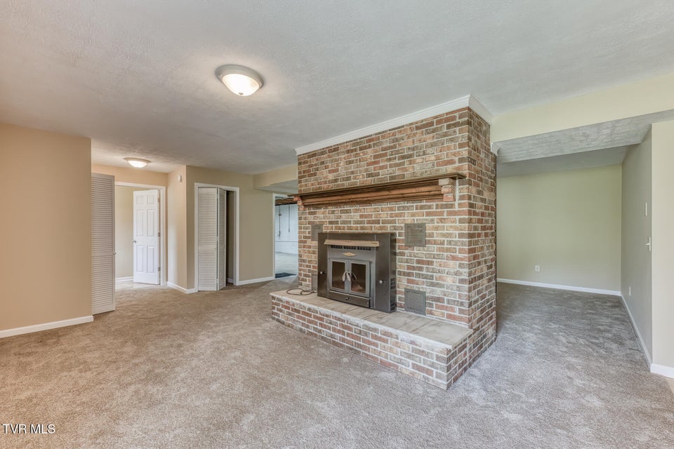 Photo #48: 5509 Memorial Boulevard