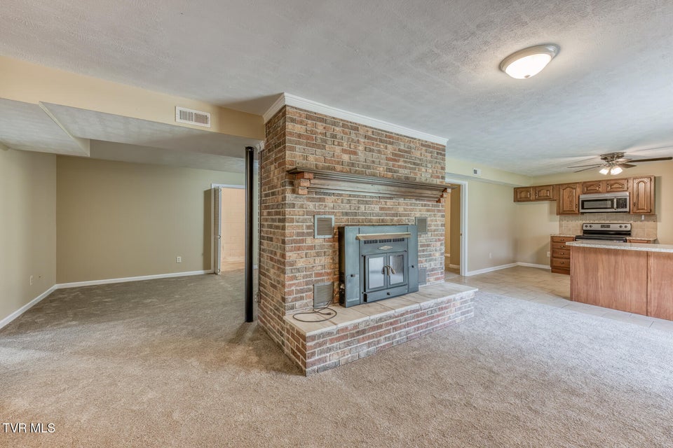 Photo #50: 5509 Memorial Boulevard