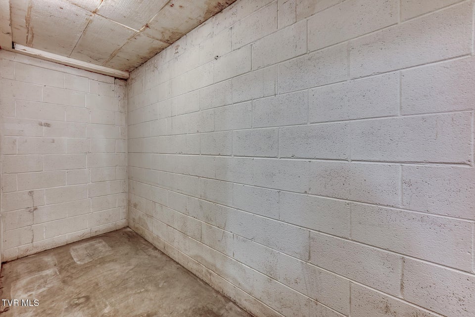 Photo #64: 5509 Memorial Boulevard