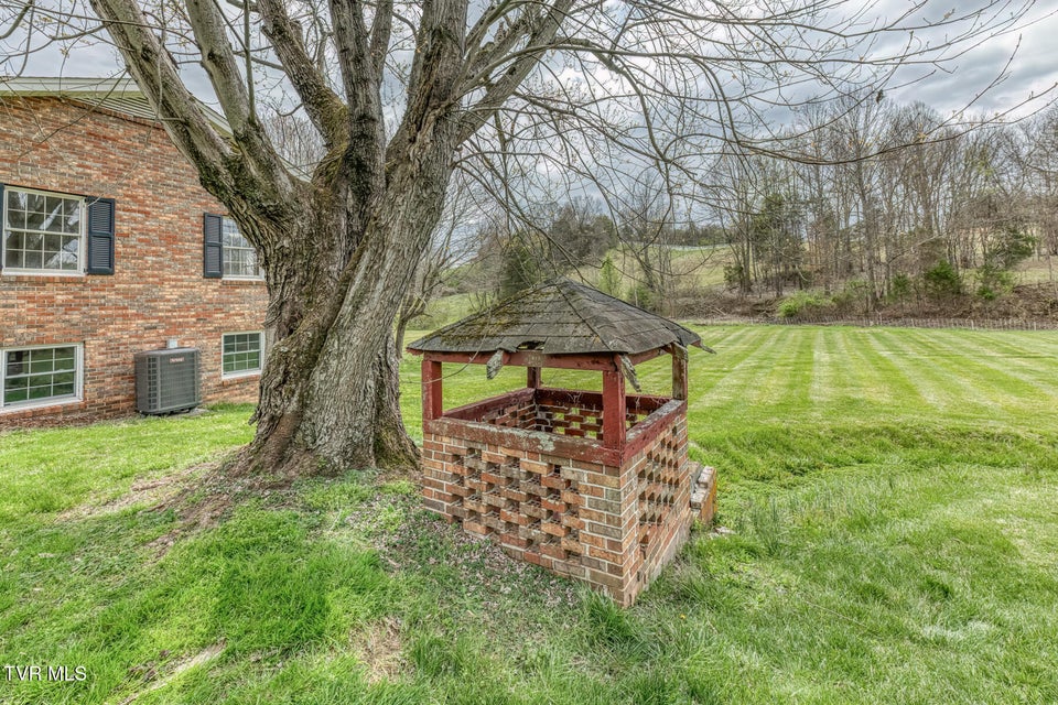 Photo #85: 5509 Memorial Boulevard