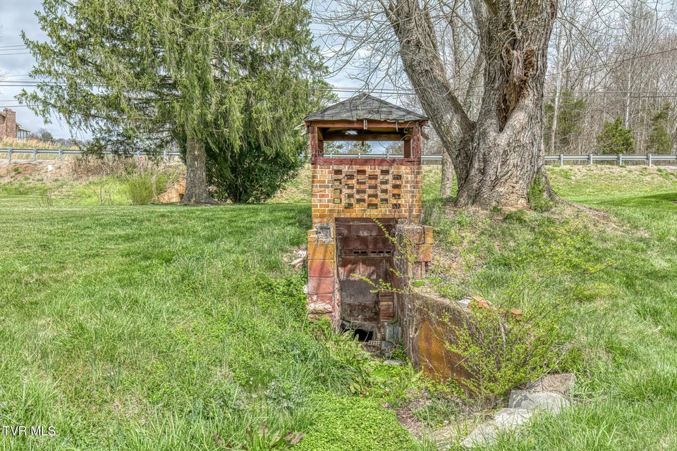 Photo #86: 5509 Memorial Boulevard