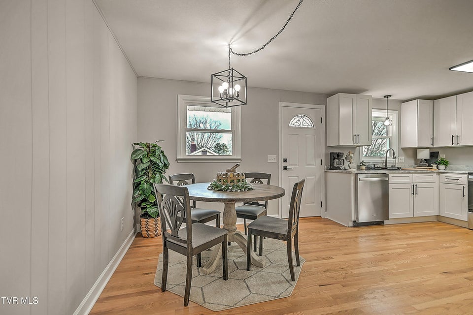 Photo #15: 1002 Lincoln Avenue