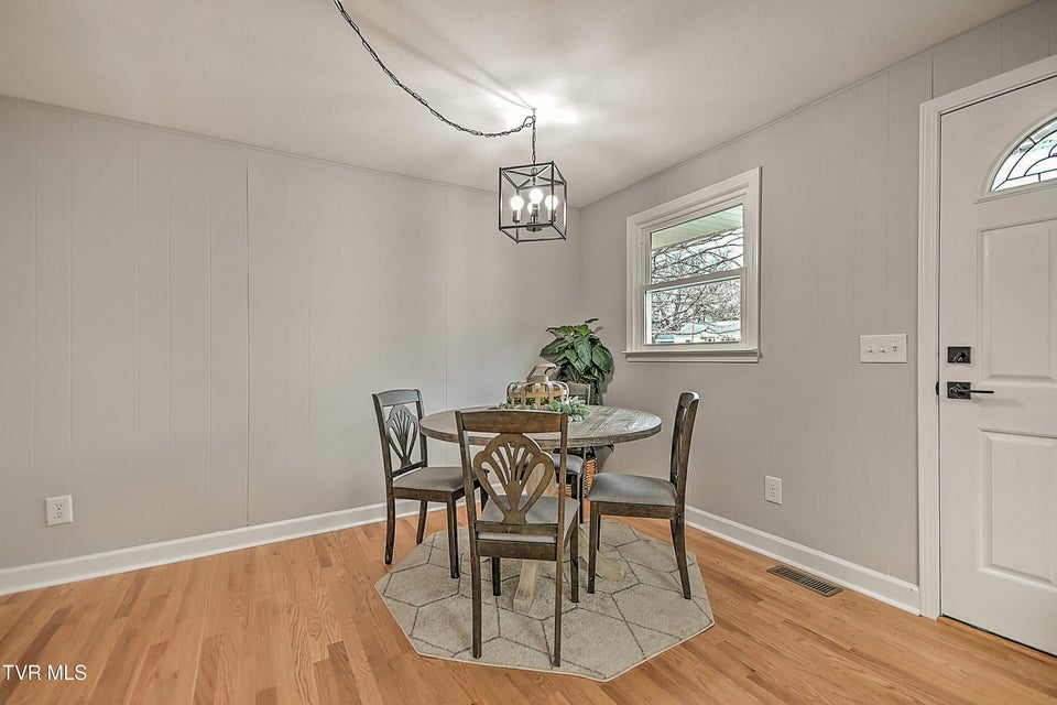 Photo #16: 1002 Lincoln Avenue