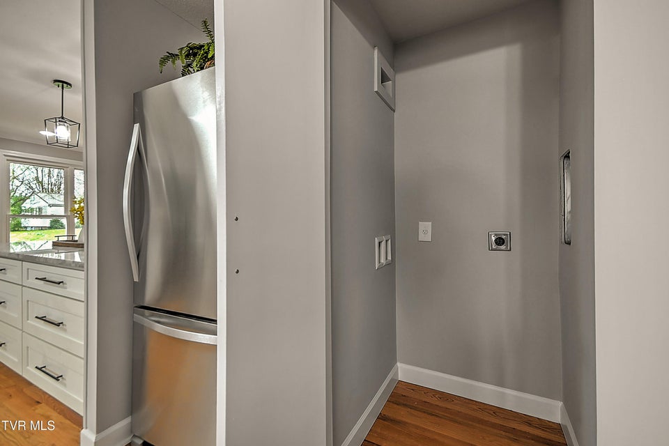 Photo #17: 1002 Lincoln Avenue