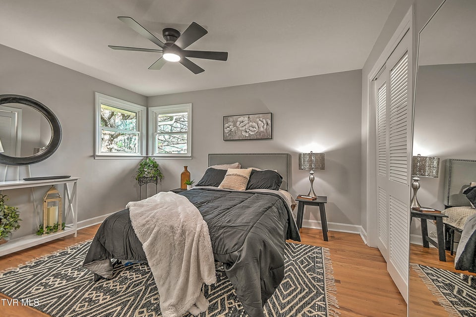 Photo #18: 1002 Lincoln Avenue