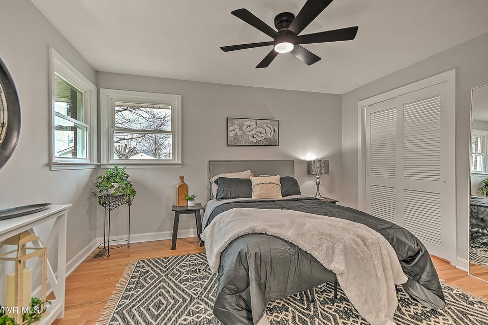 Photo #20: 1002 Lincoln Avenue